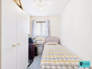 Bedroom- click for photo gallery
